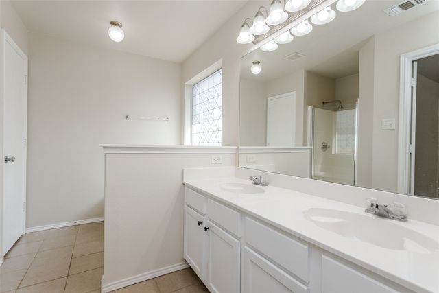 1017 Caleb Street, Burleson, TX 76028