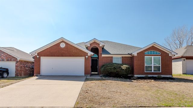 1017 Caleb Street, Burleson, TX 76028