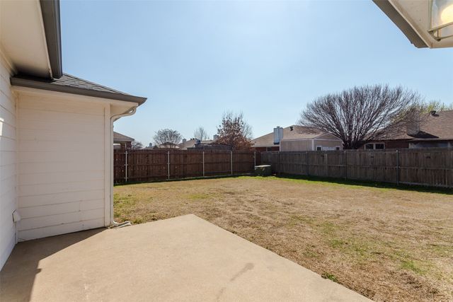 1017 Caleb Street, Burleson, TX 76028