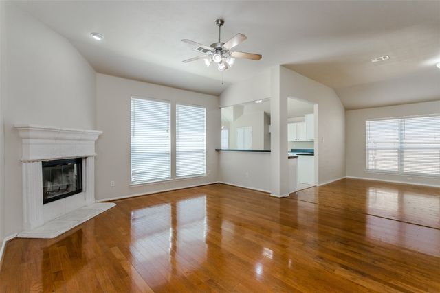 1017 Caleb Street, Burleson, TX 76028