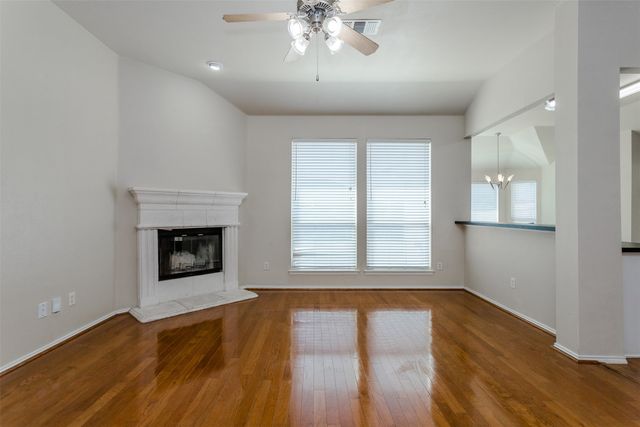 1017 Caleb Street, Burleson, TX 76028