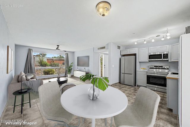 961 N Camino Las Solanas, Tucson, AZ 85710