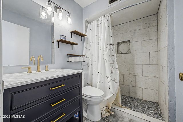 961 N Camino Las Solanas, Tucson, AZ 85710