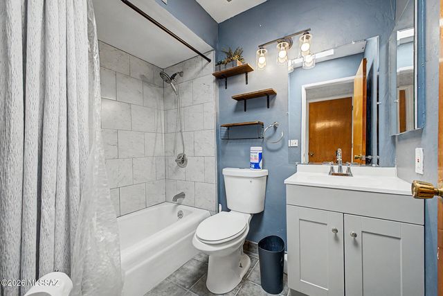 961 N Camino Las Solanas, Tucson, AZ 85710