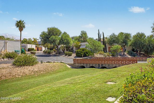 961 N Camino Las Solanas, Tucson, AZ 85710