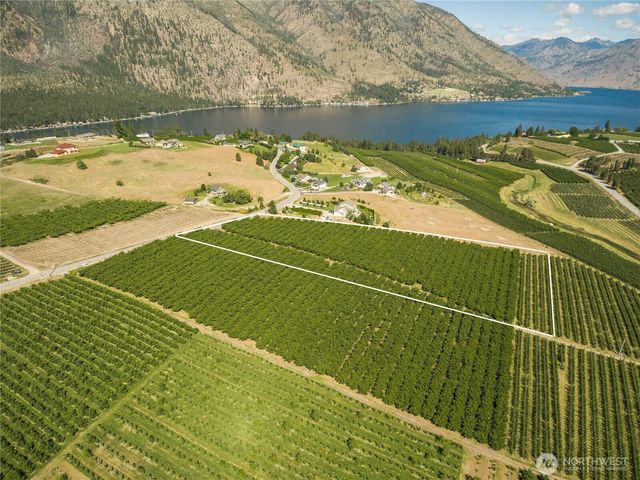 950 Loop Avenue, Manson, WA 98831