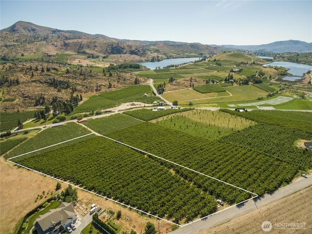 950 Loop Avenue, Manson, WA 98831