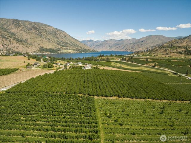 950 Loop Avenue, Manson, WA 98831