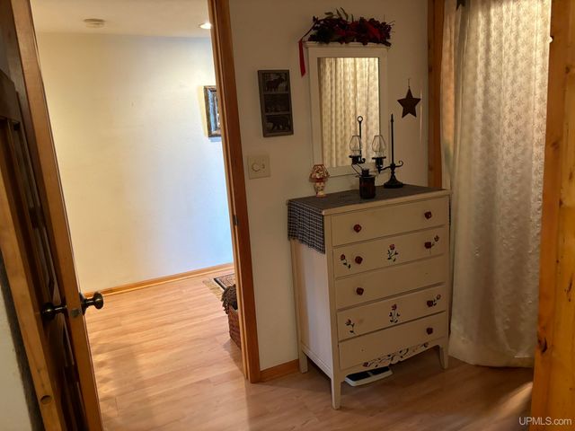 14998 N Superior Road, Houghton, MI 49931