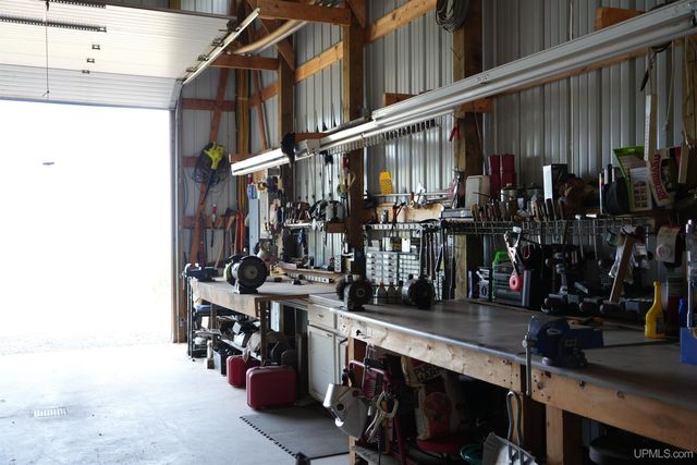 14998 N Superior Road, Houghton, MI 49931