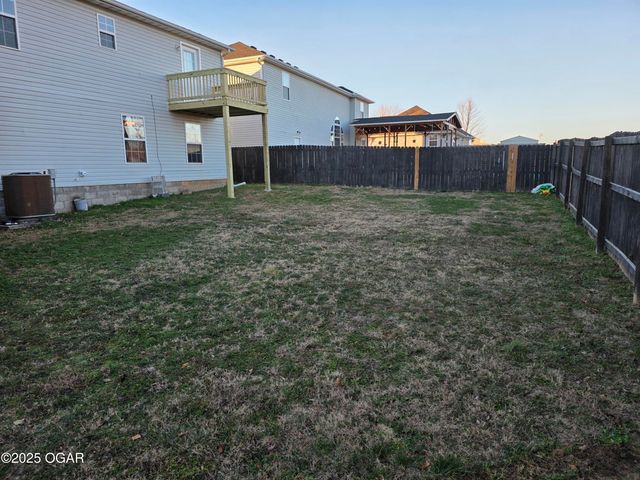 3521 Lusk Drive, Neosho, MO 64850