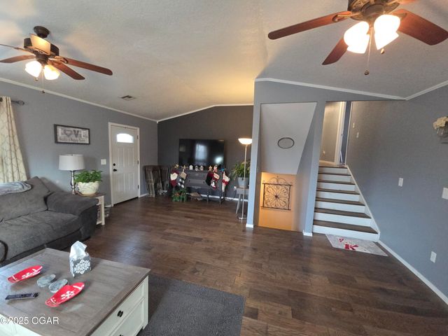 3521 Lusk Drive, Neosho, MO 64850