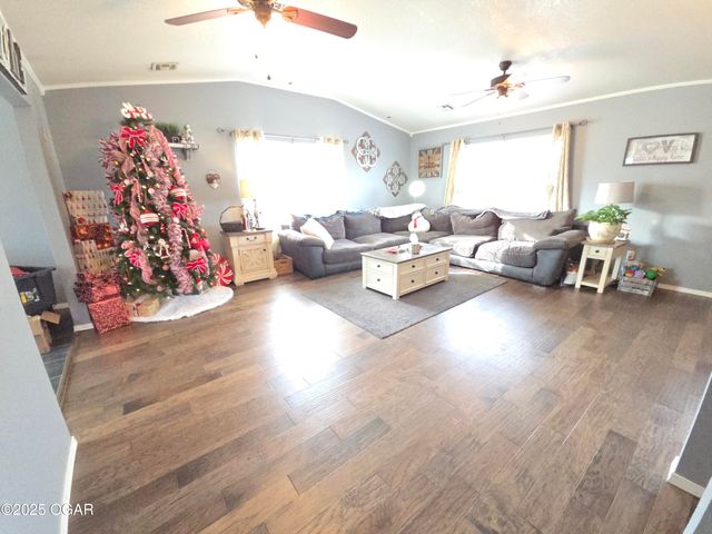 3521 Lusk Drive, Neosho, MO 64850