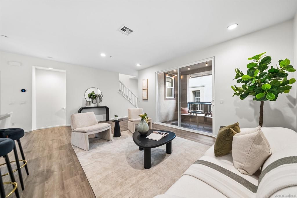 1607 Santa Paulina, San Diego, CA 92154