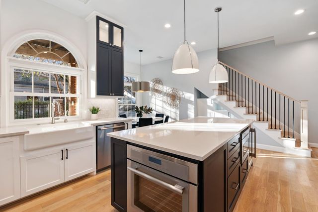 4816 Bellview Street, Bellaire, TX 77401