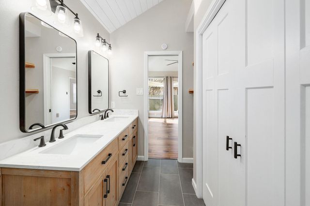 2207 Raintree PATH, Round Rock, TX 78664