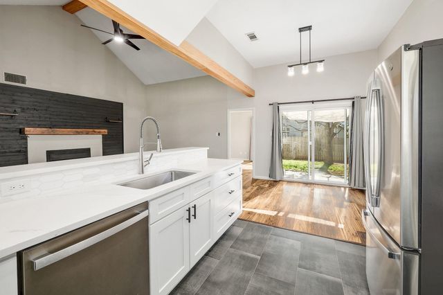 2207 Raintree PATH, Round Rock, TX 78664