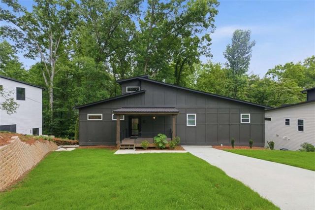 977 Fleetwood Circle, Atlanta, GA 30311