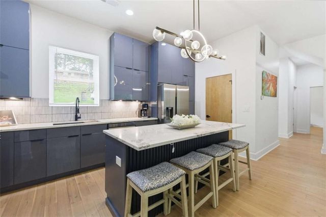 977 Fleetwood Circle, Atlanta, GA 30311