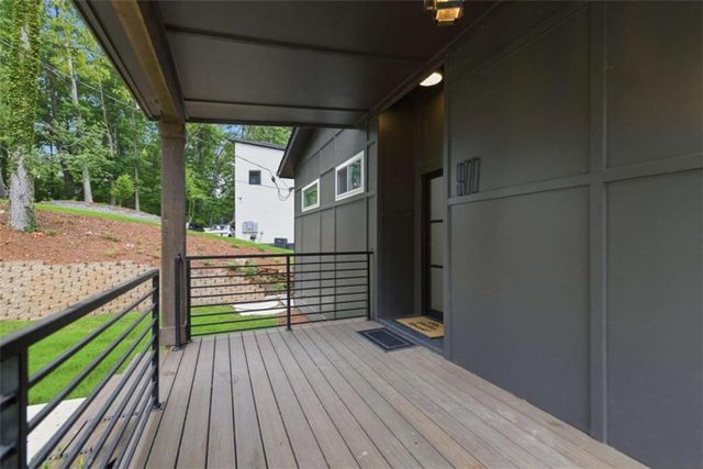 977 Fleetwood Circle, Atlanta, GA 30311