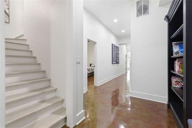 977 Fleetwood Circle, Atlanta, GA 30311