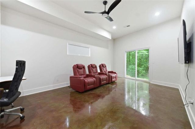977 Fleetwood Circle, Atlanta, GA 30311
