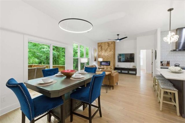 977 Fleetwood Circle, Atlanta, GA 30311