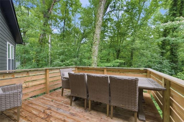 977 Fleetwood Circle, Atlanta, GA 30311