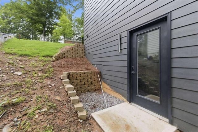 977 Fleetwood Circle, Atlanta, GA 30311