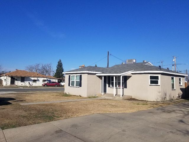 560 N F Street, Tulare, CA 93274