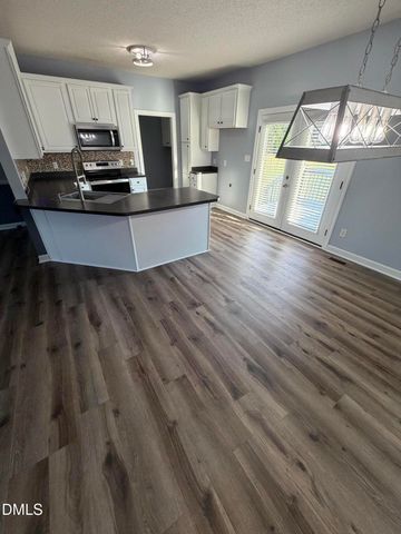 3031 Old School Road, Four Oaks, NC 27524
