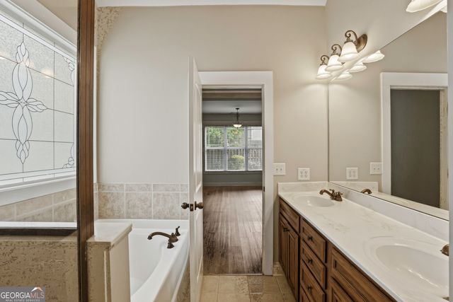 91 Camden Village Drive, Newnan, GA 30265