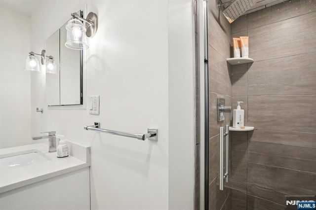 29 Park Avenue, Newton, NJ 07860