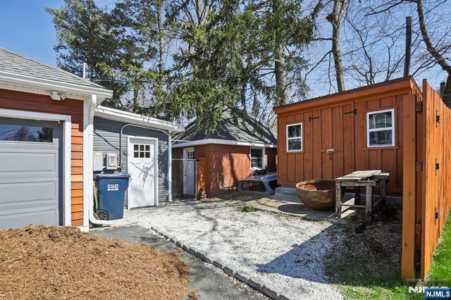 29 Park Avenue, Newton, NJ 07860