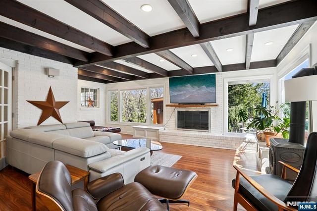 29 Park Avenue, Newton, NJ 07860
