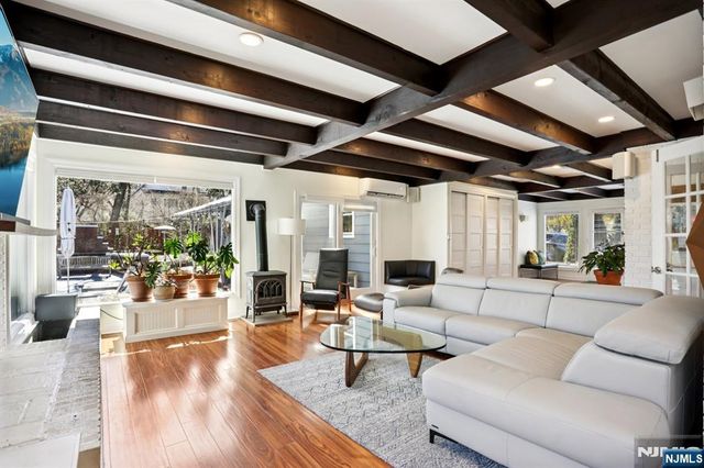 29 Park Avenue, Newton, NJ 07860
