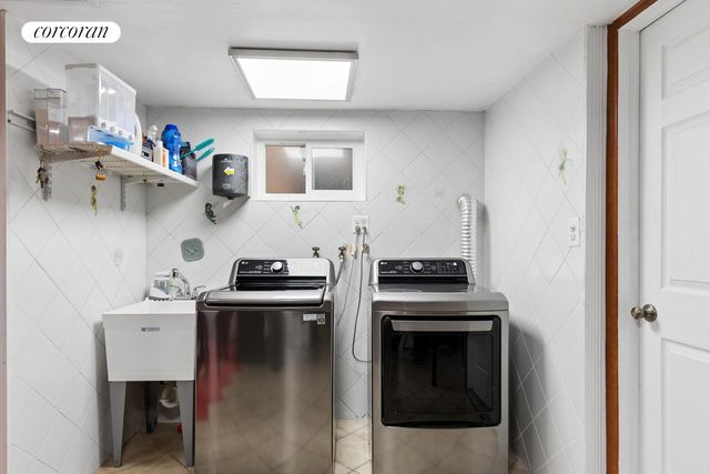 28 BULWER Place, New York City, NY 11207