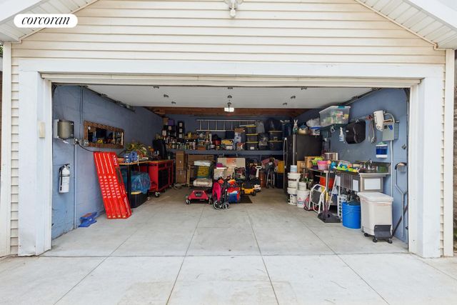 28 BULWER Place, New York City, NY 11207