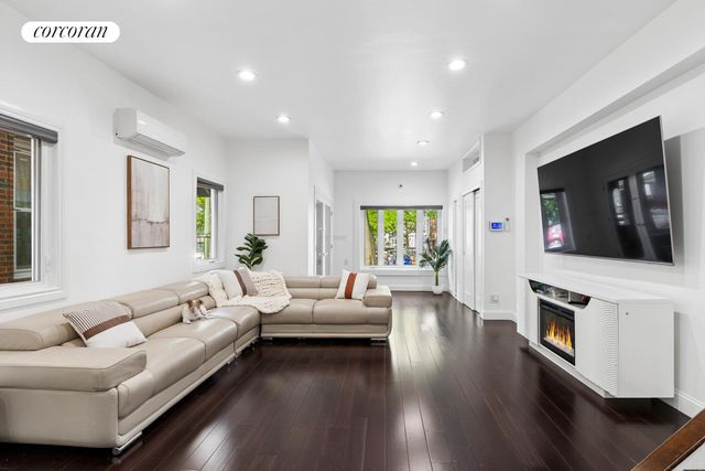 28 BULWER Place, New York City, NY 11207
