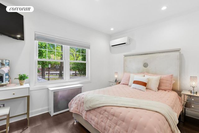 28 BULWER Place, New York City, NY 11207