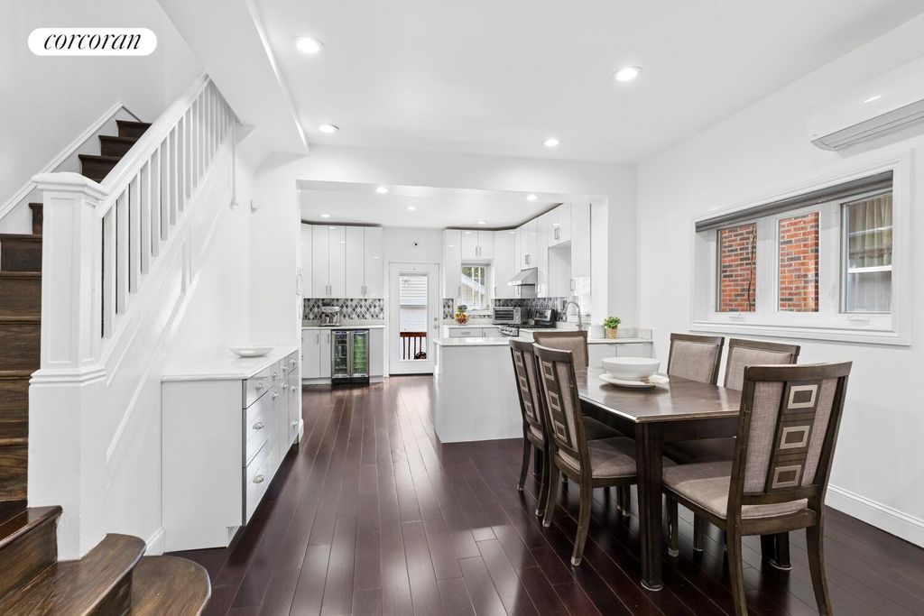 28 BULWER Place, New York City, NY 11207