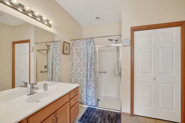 3706 NE Cottonwood Lane, Ankeny, IA 50021