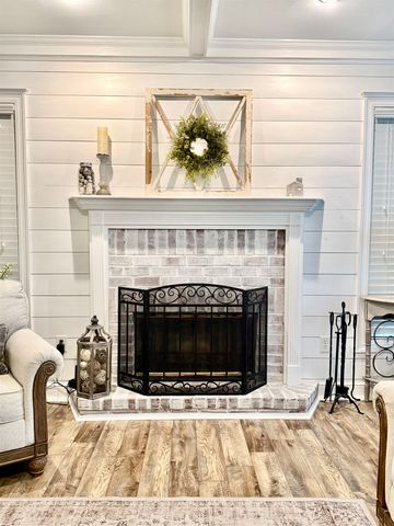 207 Woodwind Dr, Houma, LA 70360
