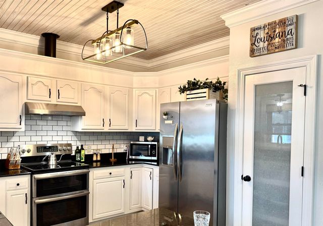 207 Woodwind Dr, Houma, LA 70360