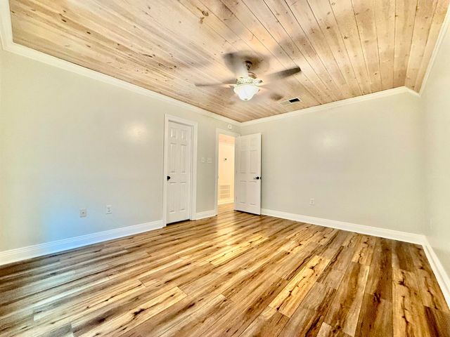 207 Woodwind Dr, Houma, LA 70360