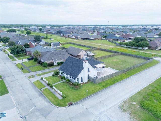 207 Woodwind Dr, Houma, LA 70360