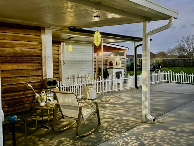 207 Woodwind Dr, Houma, LA 70360