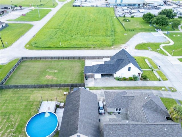 207 Woodwind Dr, Houma, LA 70360