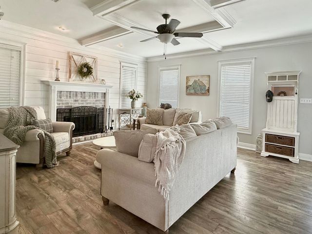 207 Woodwind Dr, Houma, LA 70360