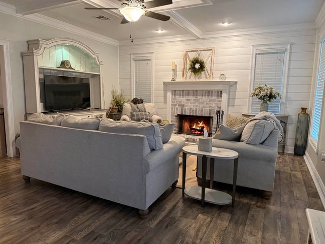 207 Woodwind Dr, Houma, LA 70360